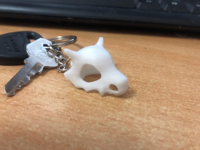 Llavero Pokemon cubone con cadena y anilla