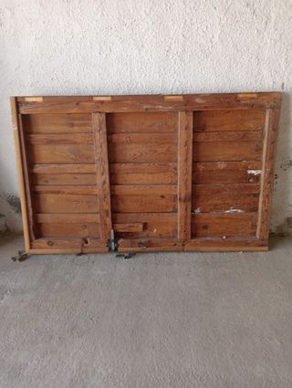 Puerta madera maciza