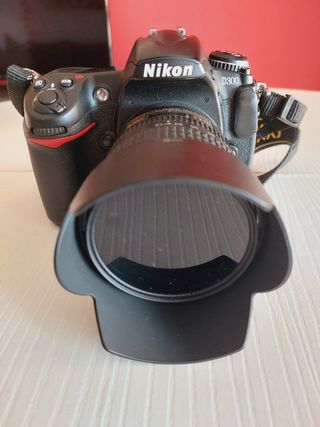 Nikon D300 + Objetivo Nikkor 18-70mm