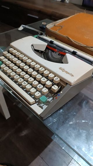Maquina de escribir olympia