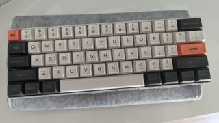Teclado mecánico custom 60%