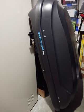 Alquiler cofre techo 375l y opción barras