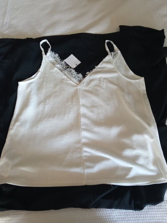 Lote de 2 tops de Sfera para mujer.