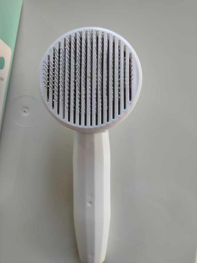 Escova para remoção pelos de gato