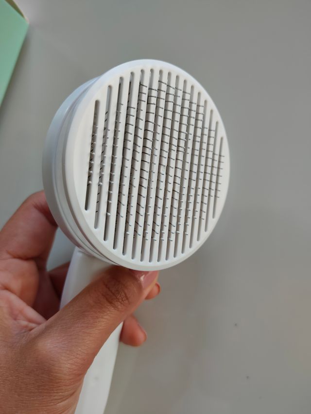 Escova para remoção pelos de gato
