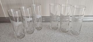 6 cisnes en vaso de tubo