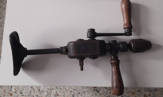 TALADRO ANTIGUO MANUAL.