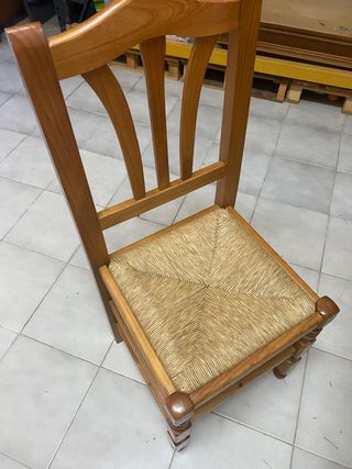 Mesa extensible y 4 sillas