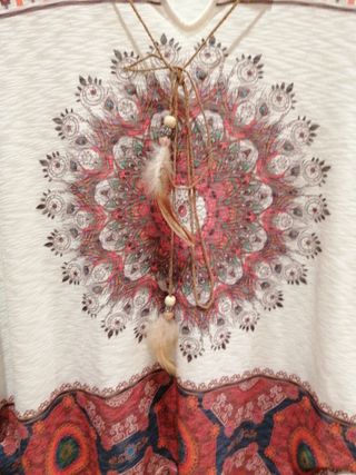 Camiseta oversize, estampado etnico