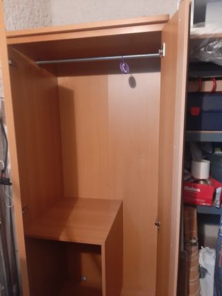 Armario madera con espejo