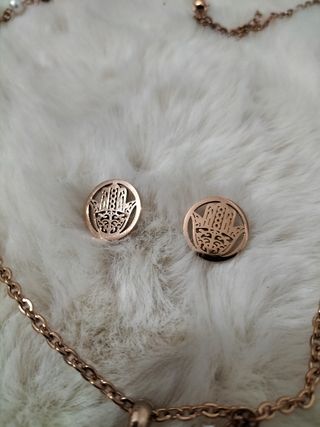 Conjunto collar y pendientes.