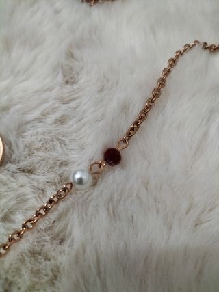 Conjunto collar y pendientes.