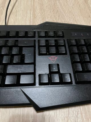 Trust GXT 830 Avonn Teclado Gaming