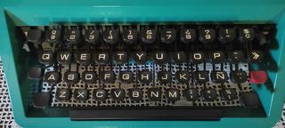 Maquina de escribir años 70