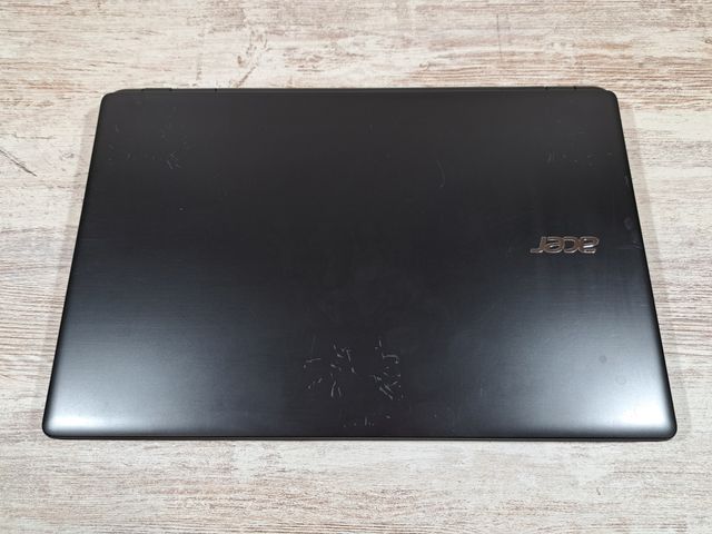 Portátil Acer Aspire E5-571G i3 4005U 8GB 240SSD