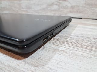 Portátil Acer Aspire E5-571G i3 4005U 8GB 240SSD