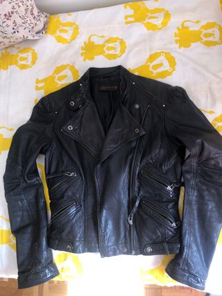 Cazadora piel Zara tipo perfecto