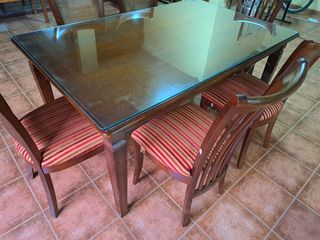 Mesa comedor y 6 sillas