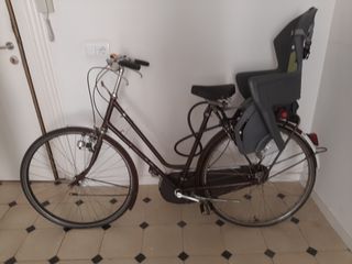 Bicicleta antigua parisina