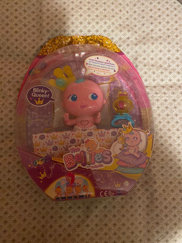 The Bellies blinky Queen