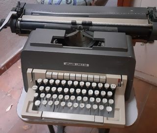 Olivetti Linea 98 máquina de escribir