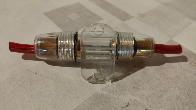 portafusibles agu car audio