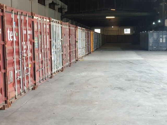 GUARDAMUEBLES TRASTEROS ALMACENES