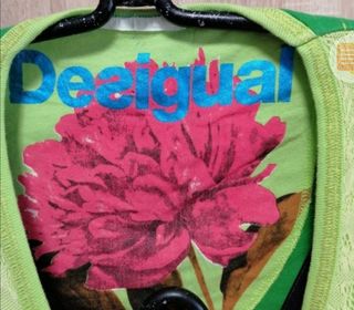 Camiseta verde Desigual