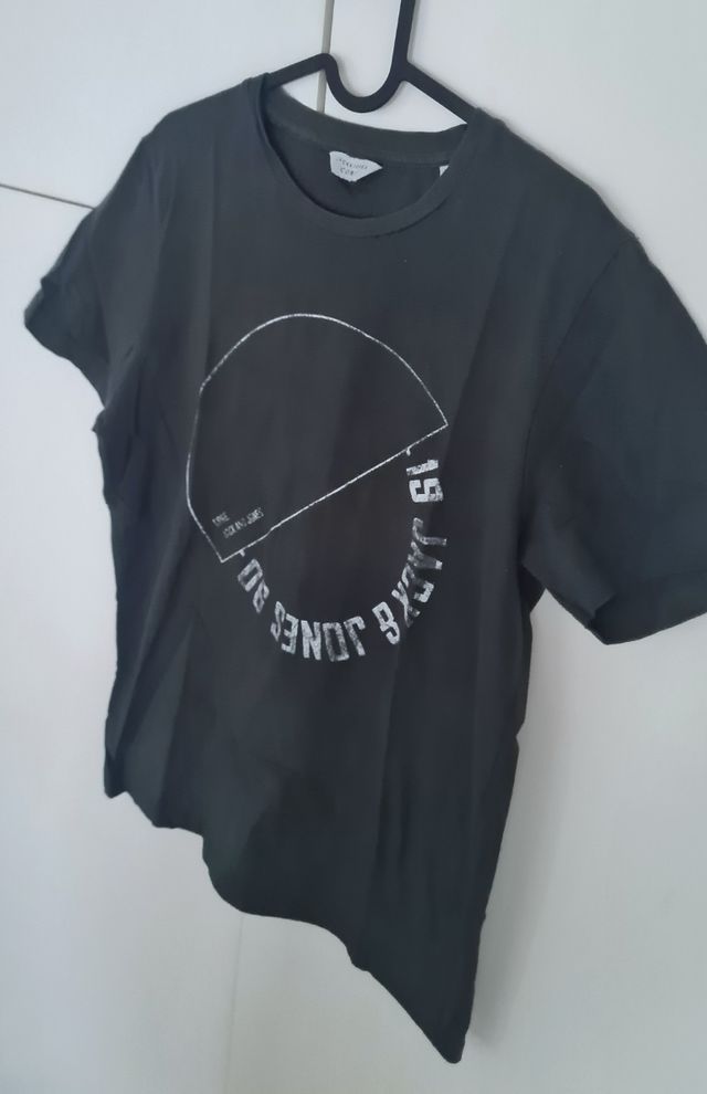 Camiseta verde oscura J&J