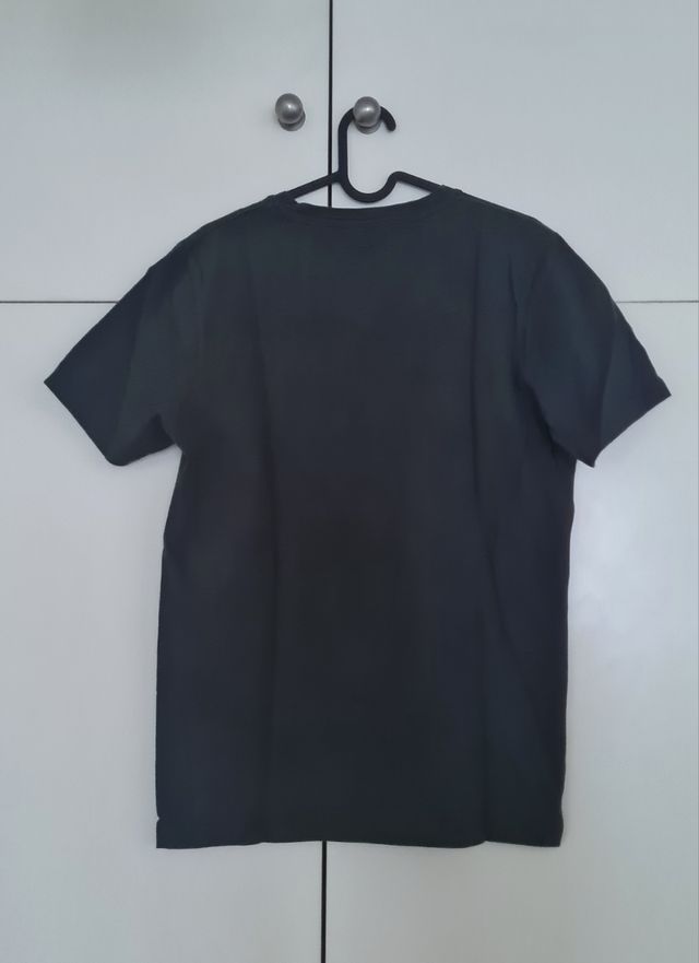 Camiseta verde oscura J&J