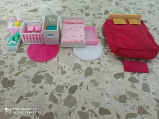 Mobiliario casa muñecas pequeña
