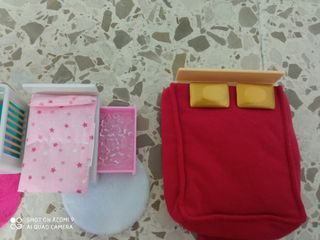 Mobiliario casa muñecas pequeña
