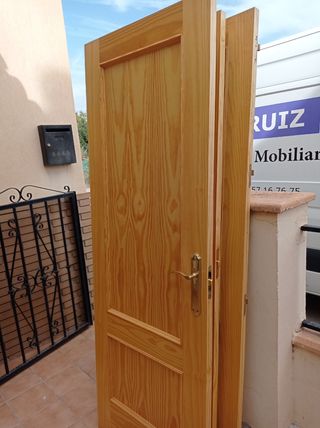 Lote de 9 puertas en perfecto estado