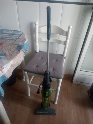 Aspirador escoba y de mano