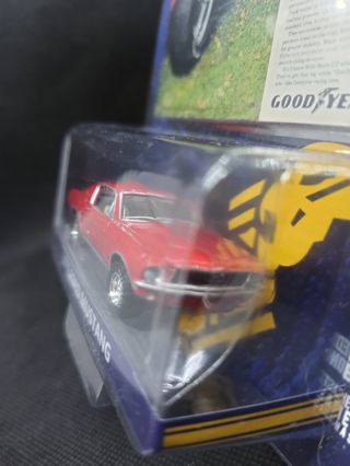 Ford Mustang Wide boots greenlight 1/64