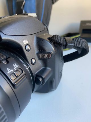 Cámara réflex NIKON