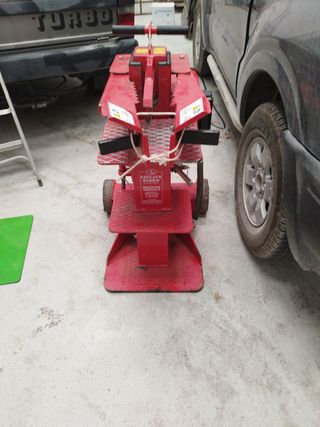 Alquiler rajadora leña