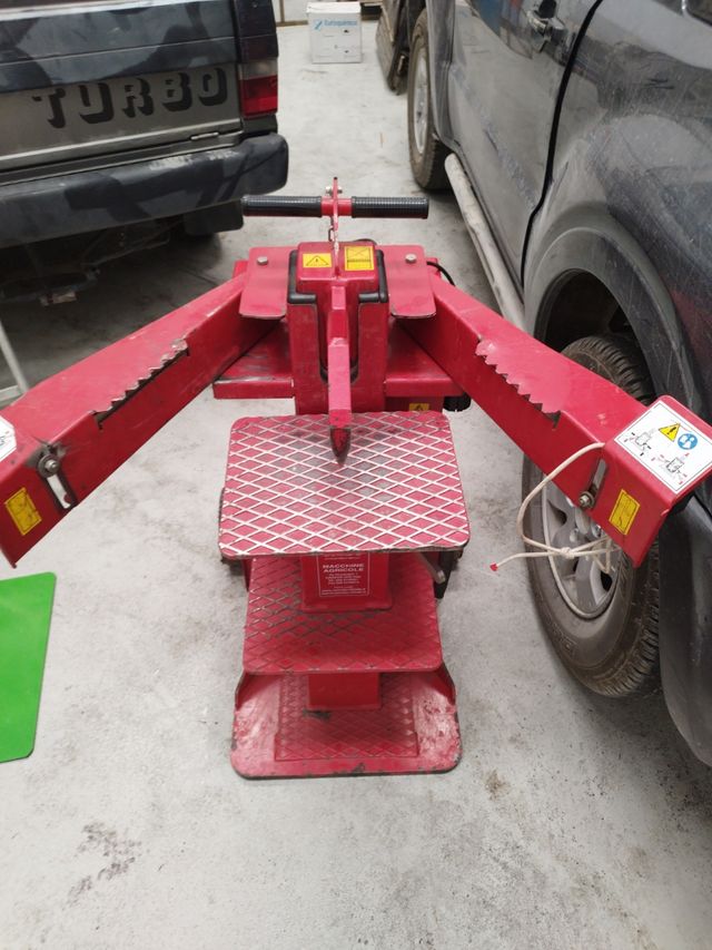 Alquiler rajadora leña