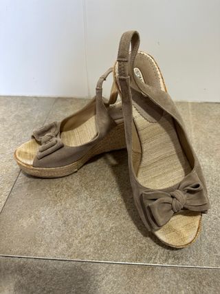 Sandalias Cuña piel y esparto Som•mits