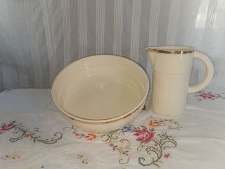 Palangana y jarra de lavabo
