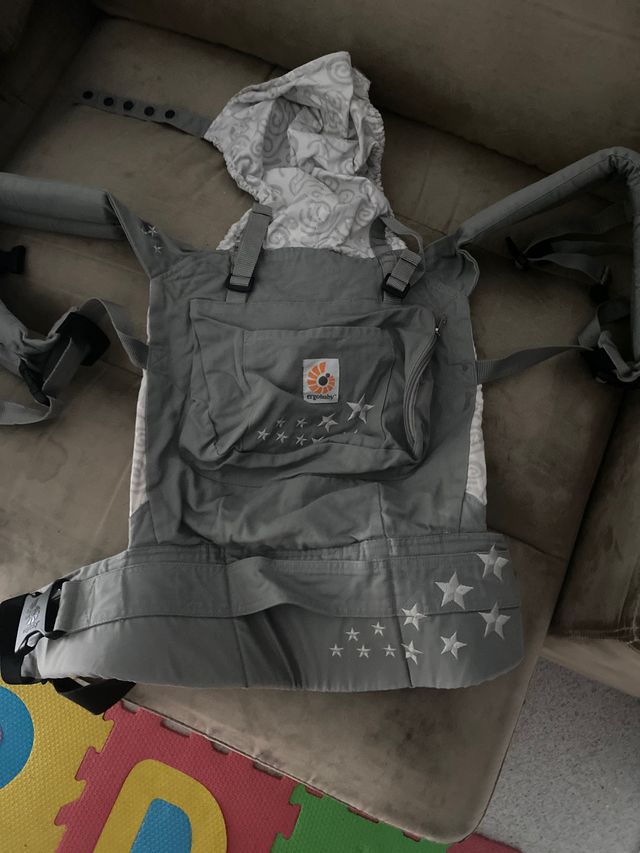 mochila bebe ergobaby