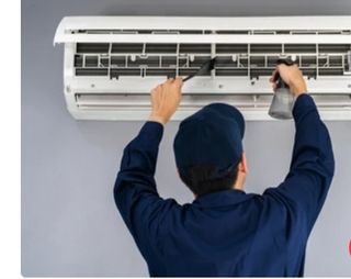 Instalador aire acondicionado.