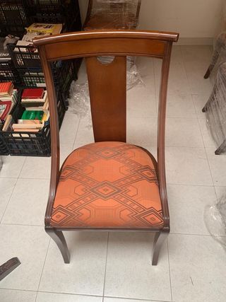 Mesa salon-comedor ovalada
