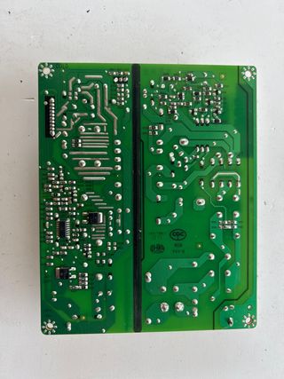 Fuente de Alimtacion Tv Grunkel 28DCG200013