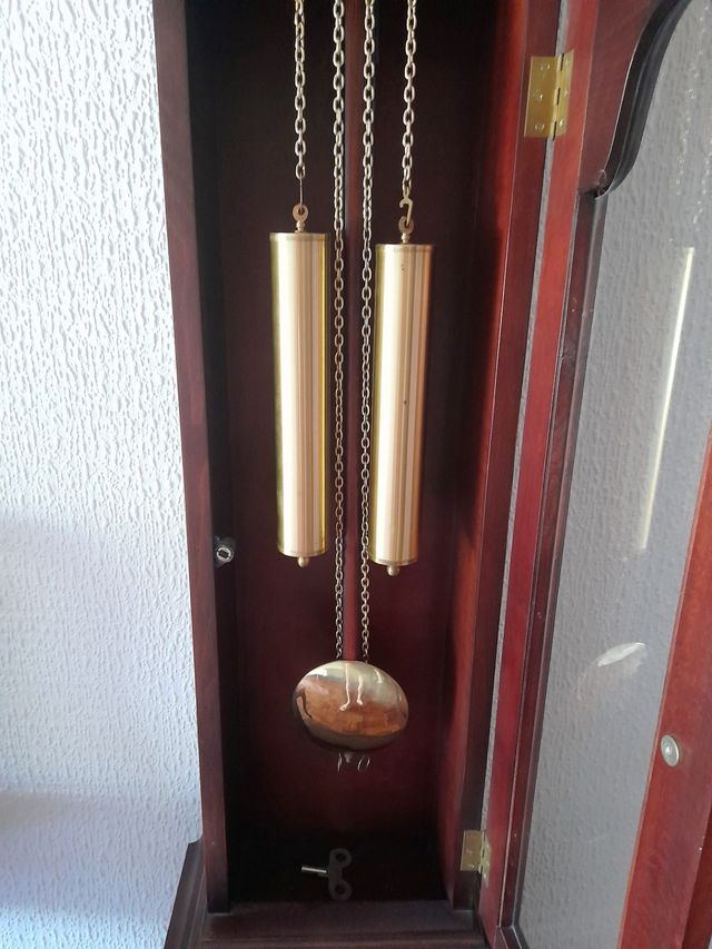 RELOJ DE PIE