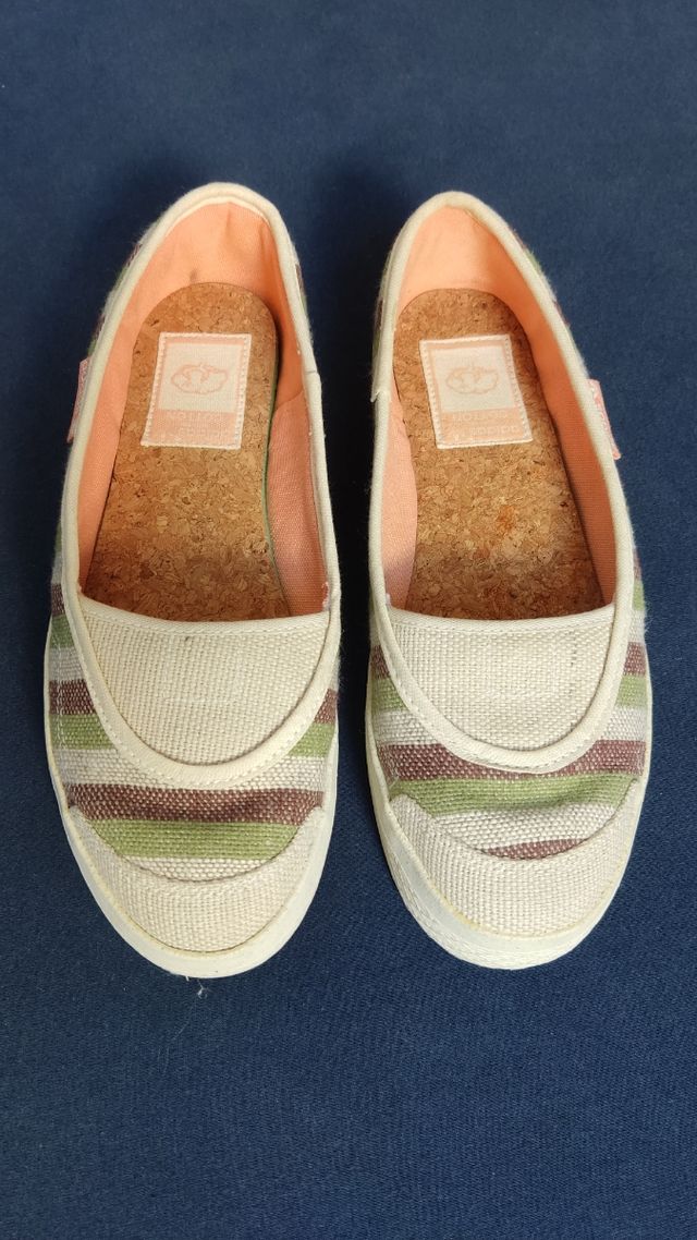 Zapatillas Adidas de algodón como nuevas.