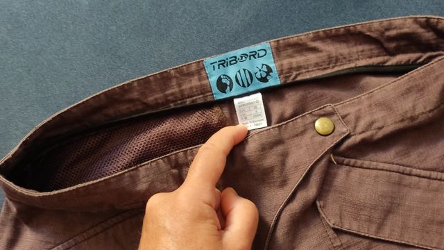 Pantalon Tribord casual como nuevo.