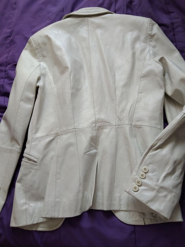 Blazzer blanca de cuero autentico