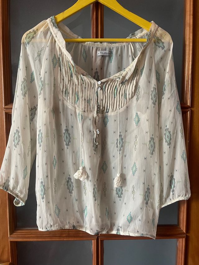 Blusa semi transparente