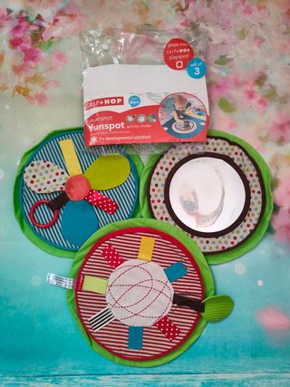 Alfombra puzzle Skip Hop + Accesorio 
